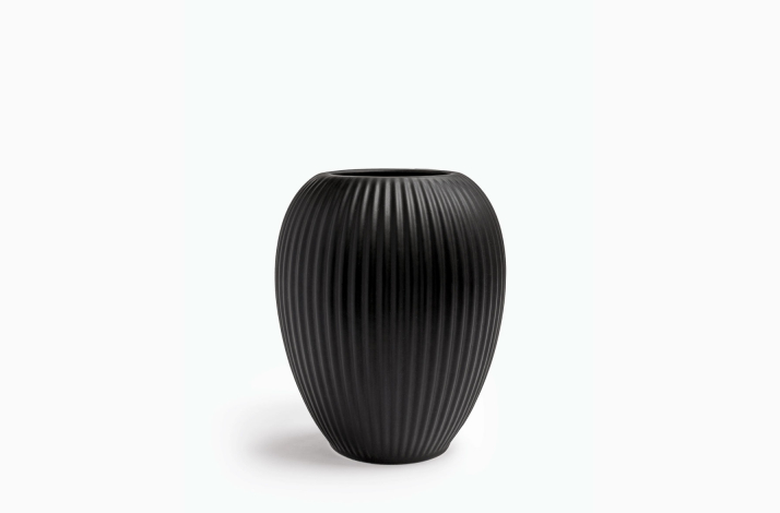 Vase Model 4767 Sort 18 cm